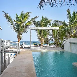 Lamar Front And Pool 3*, Tulum Mexico