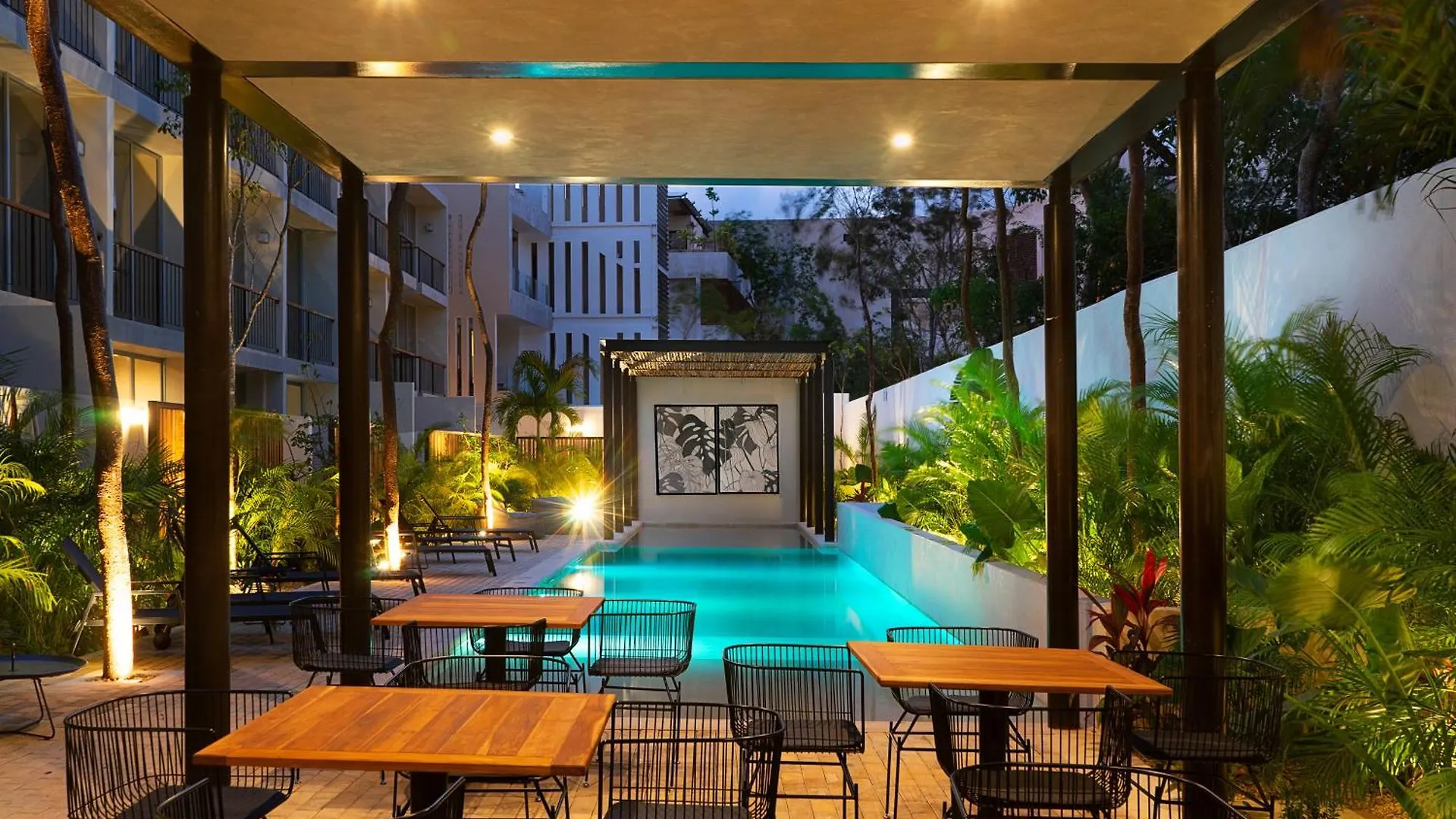 Stylish Condo For 4 Rooftop & Pool Access Tulum Mexico
